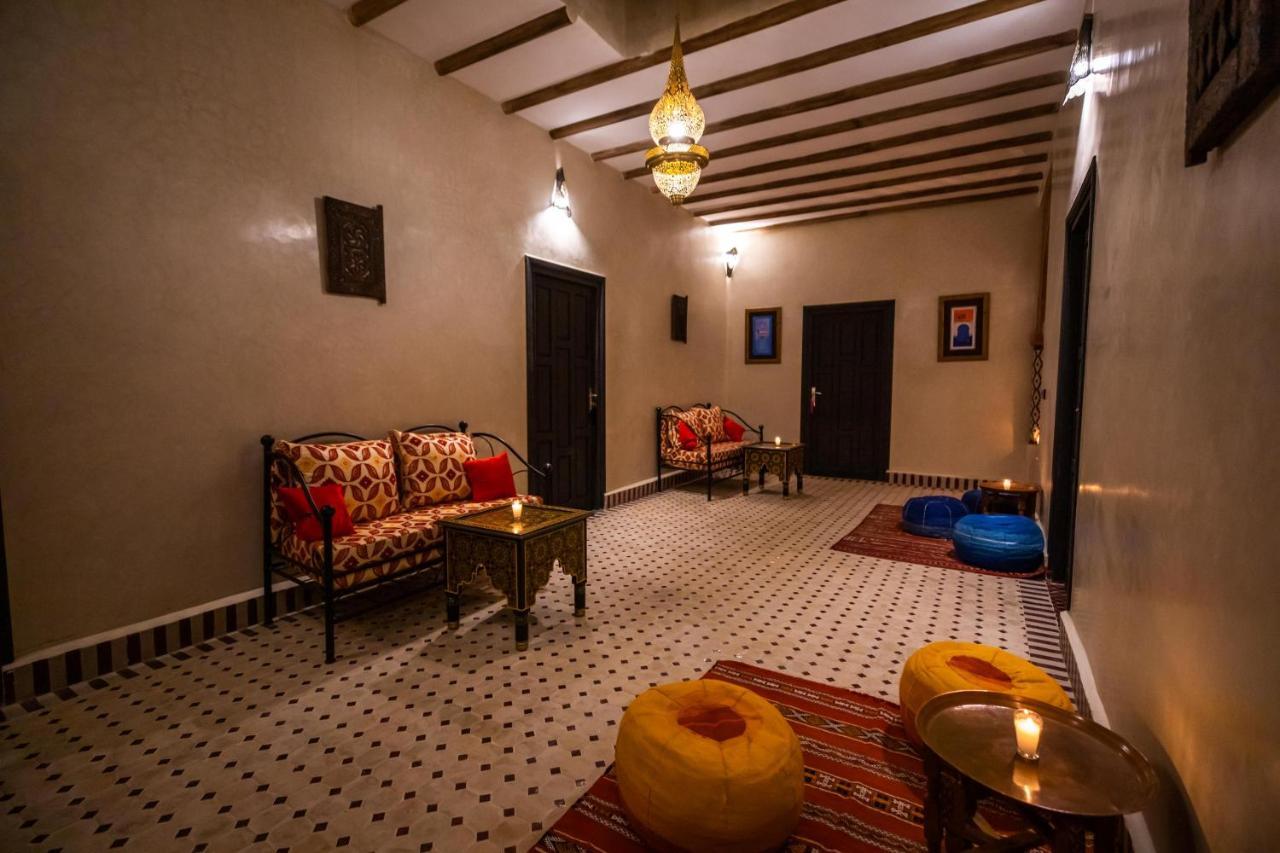 Riad Les Jardins De 梅尔祖卡 外观 照片