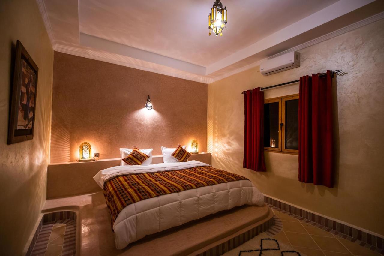 Riad Les Jardins De 梅尔祖卡 外观 照片