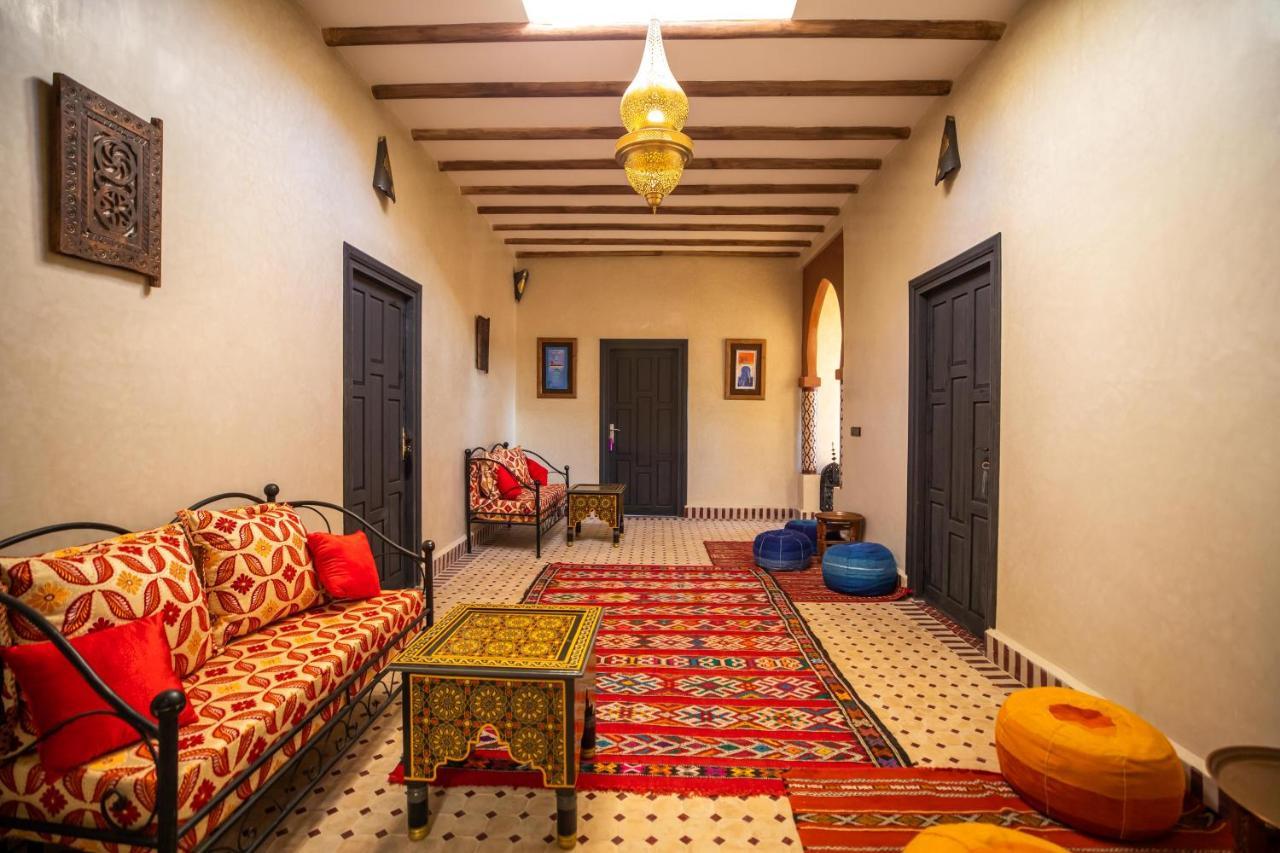 Riad Les Jardins De 梅尔祖卡 外观 照片